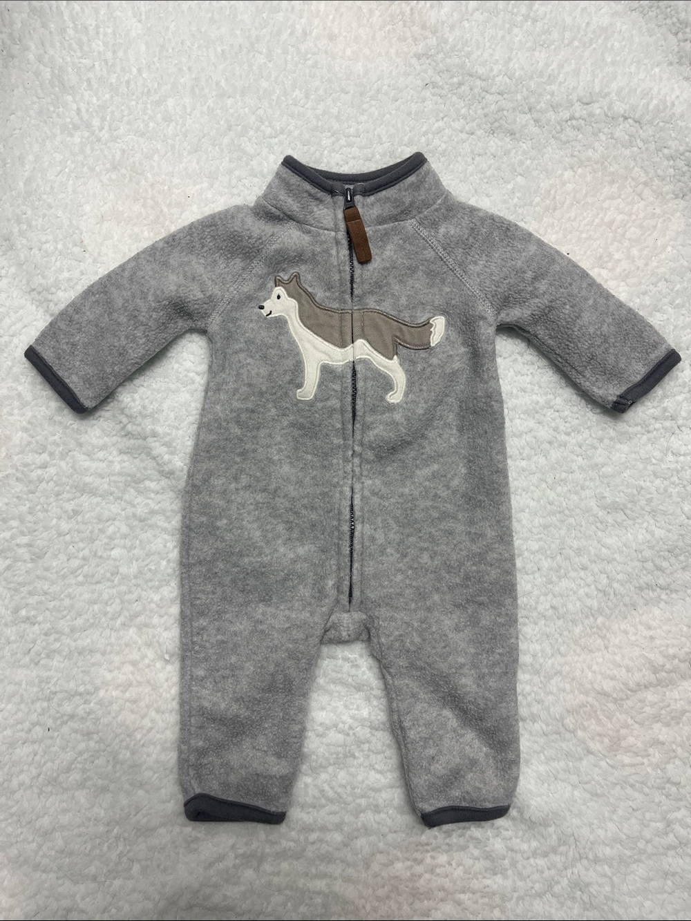 4/25$ Carter’s Grey Fleece Baby Jumpsuit with Husky Applique